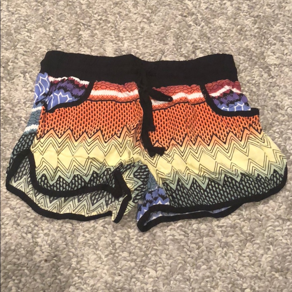 Print shorts